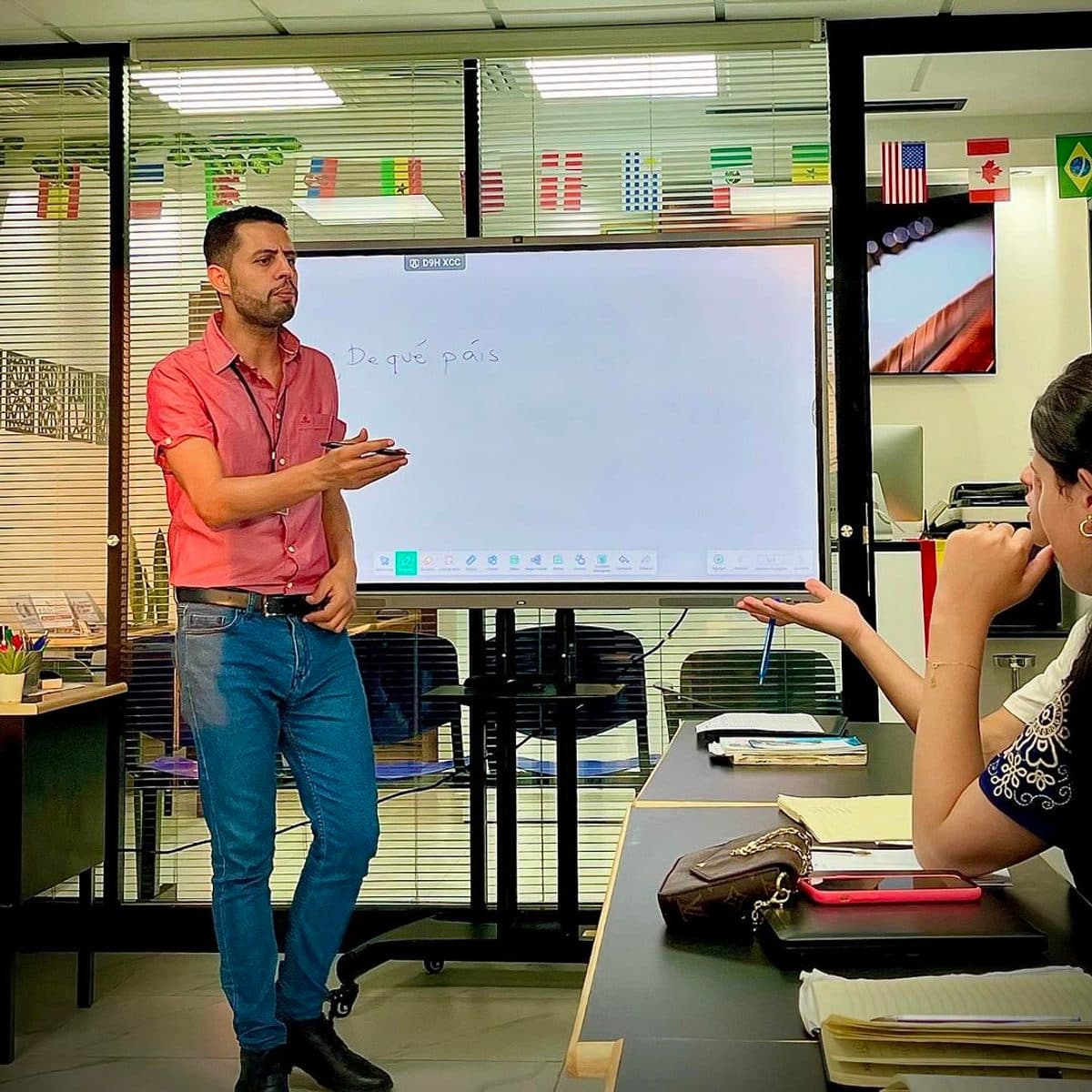 Dr Omar el Hammoud en clase